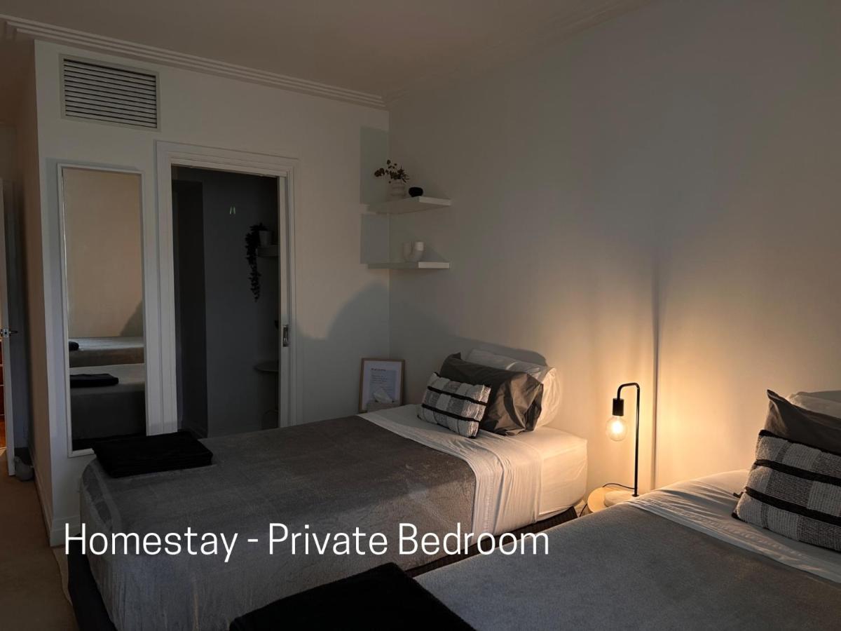 Homestay - Yarra River Boulevard - Private Room Melbourne Exterior photo